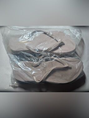 NEW Old Navy Flip Flops!